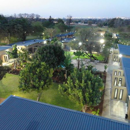 Manor Hills Guest Lodge Rustenburg Eksteriør billede