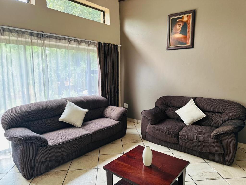 Manor Hills Guest Lodge Rustenburg Eksteriør billede