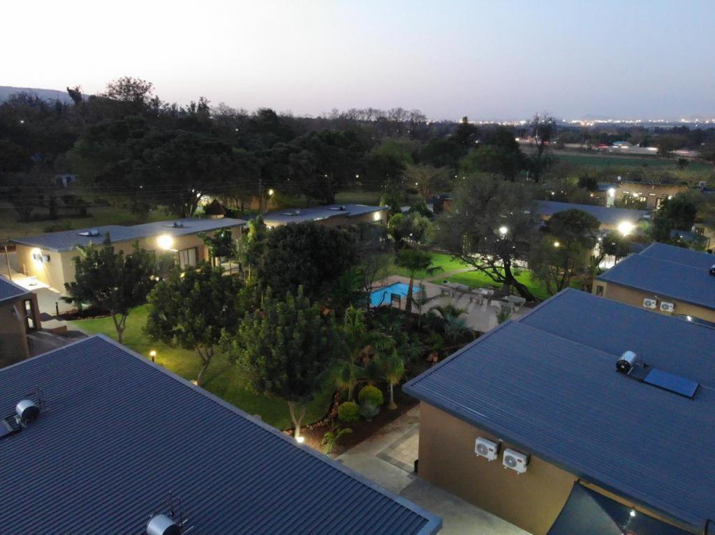 Manor Hills Guest Lodge Rustenburg Eksteriør billede