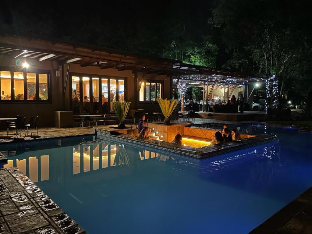 Manor Hills Guest Lodge Rustenburg Eksteriør billede