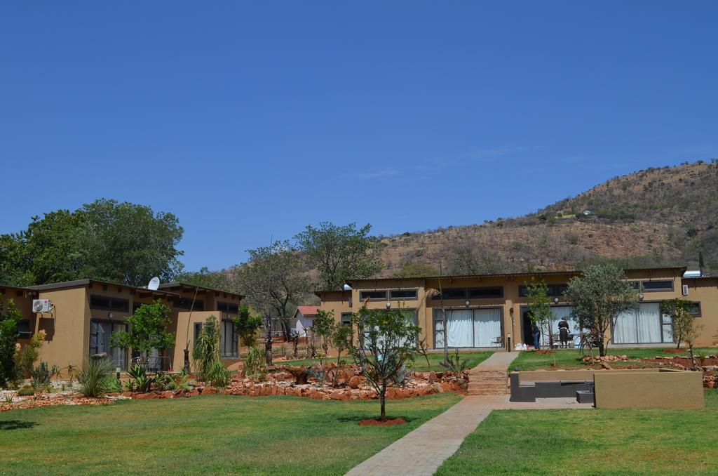 Manor Hills Guest Lodge Rustenburg Eksteriør billede